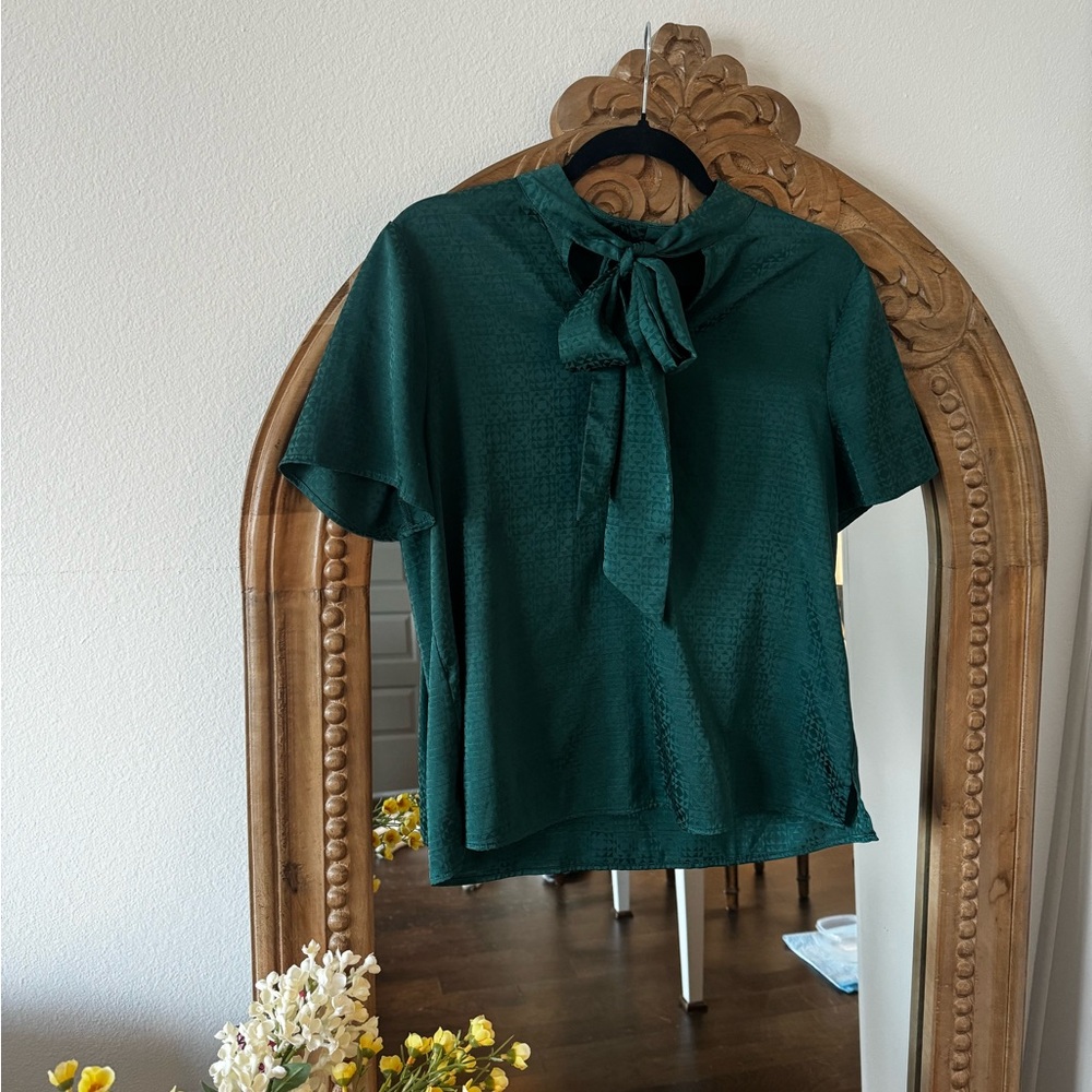 Vince Camuto - Dark Green Top